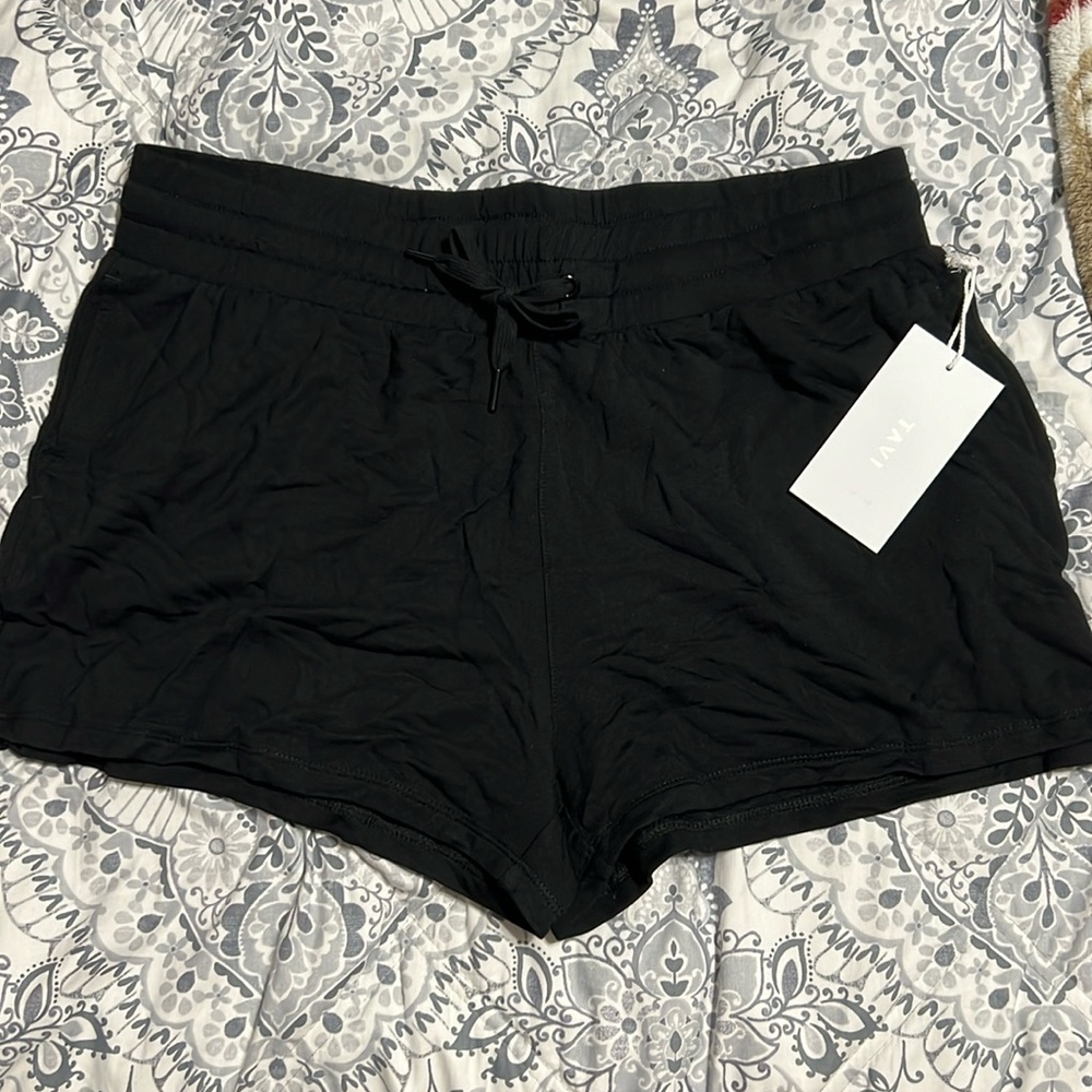 Tavi cozy shorts